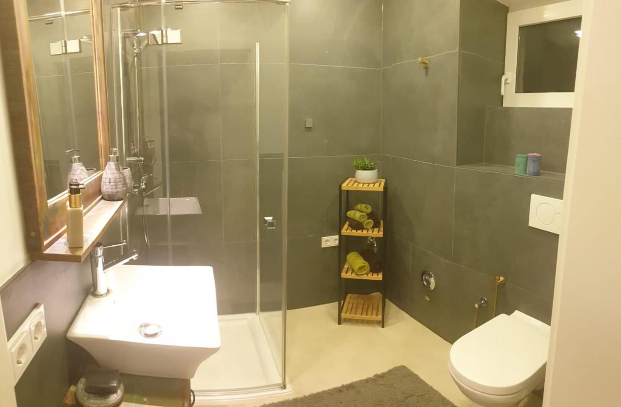 Apartment Mit Schoener, Moderner Einrichtung Köln Kültér fotó