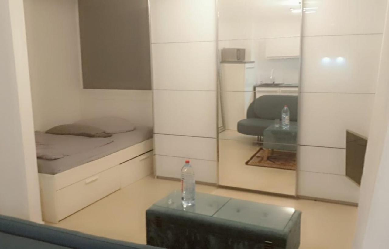 Apartment Mit Schoener, Moderner Einrichtung Köln Kültér fotó