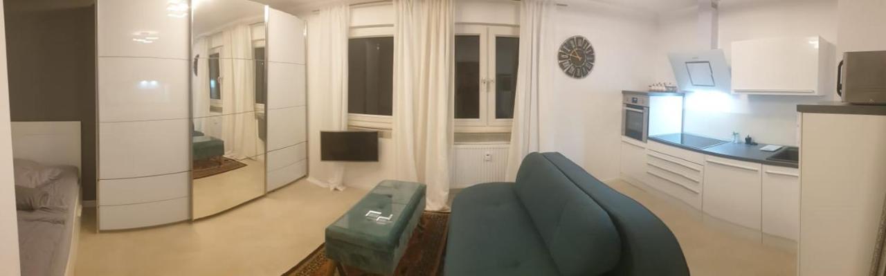 Apartment Mit Schoener, Moderner Einrichtung Köln Kültér fotó